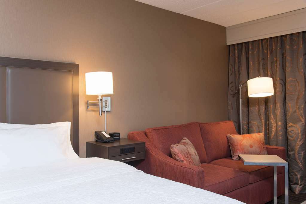 Hampton Inn Charlotte University Place Oda fotoğraf