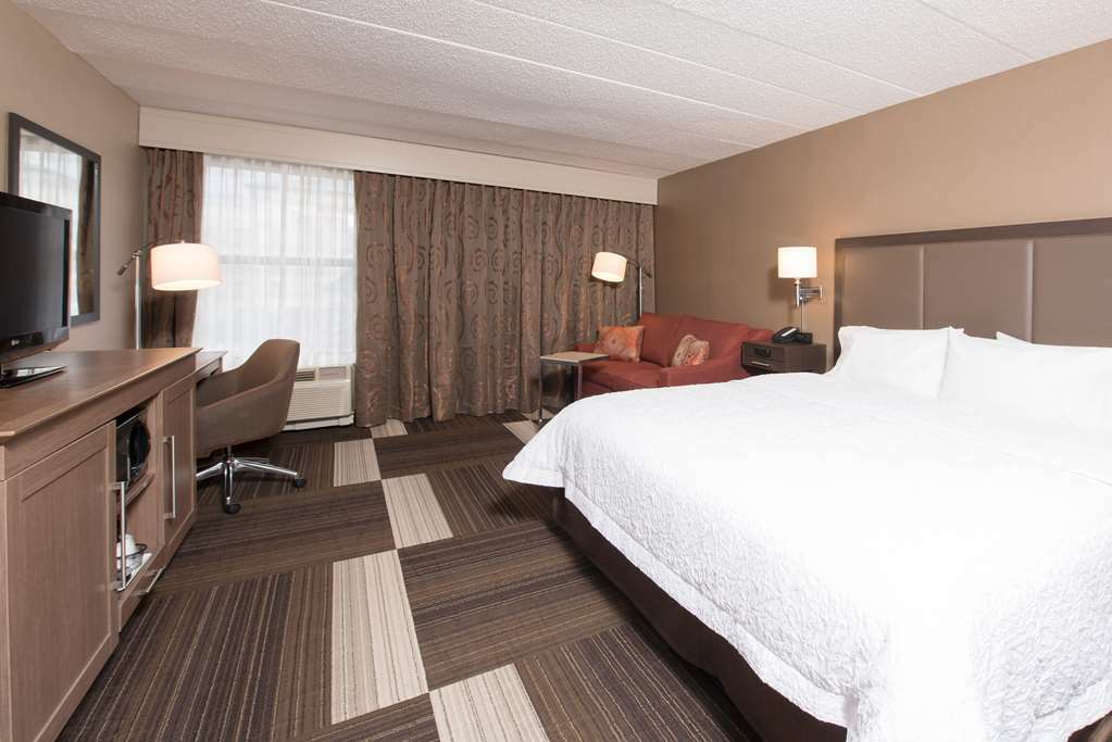 Hampton Inn Charlotte University Place Oda fotoğraf